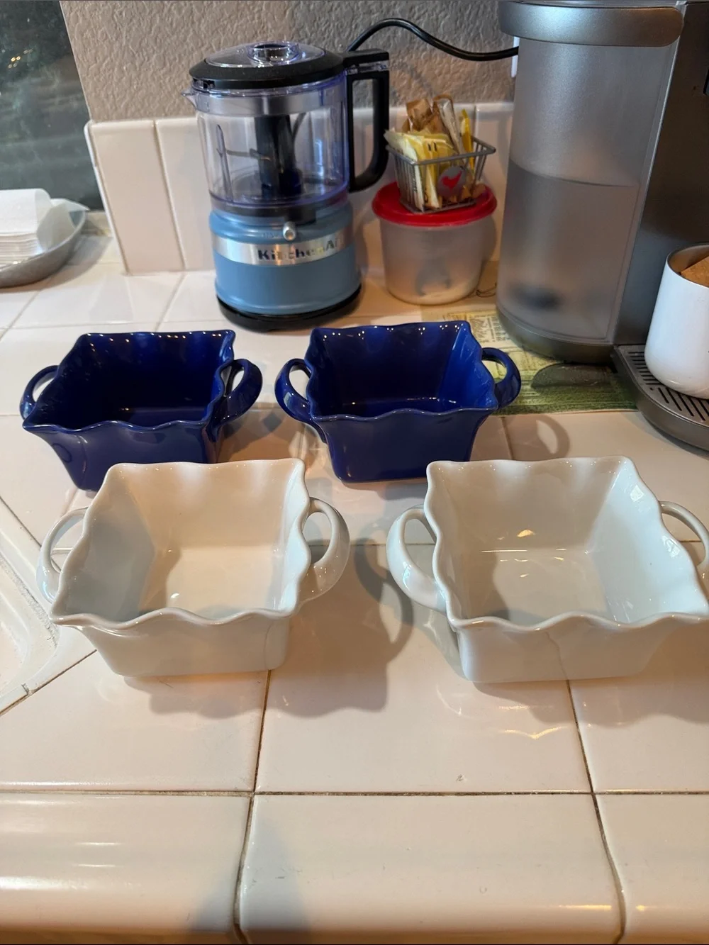 4 Cordon Bleu Porcelain Ramekin Baking Dishes With Handles Wavy Edge New